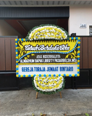 Papan Bunga Duka di Patangkep Tutui