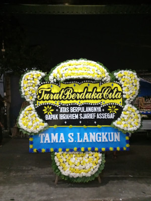 Papan Bunga Duka di Patangkep Tutui